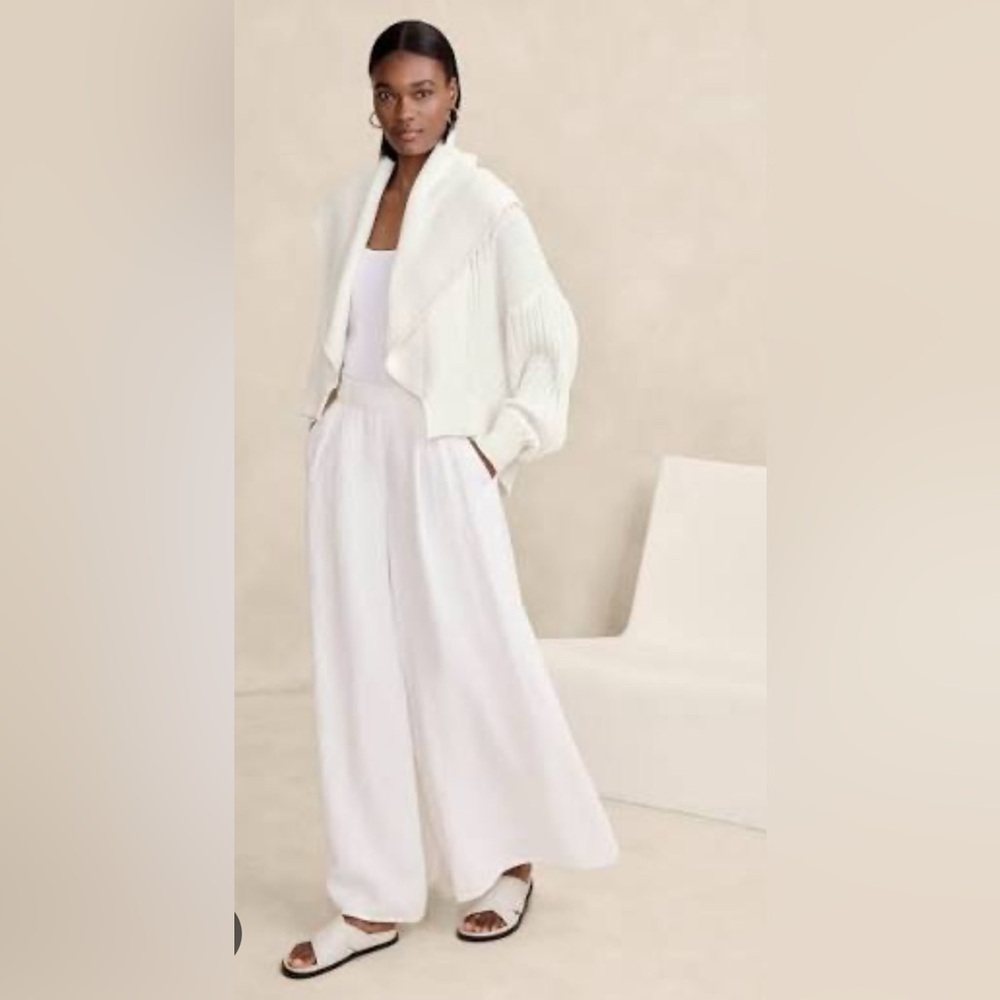 NWT Banana Republic Julia Cropped Cotton Iced Vanilla Ivory Cardigan Sz M
